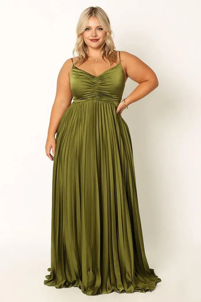 Modern A-Line Spaghetti Straps Sleeveless Pleated Satin Floor-Length Plus Size Prom Dress