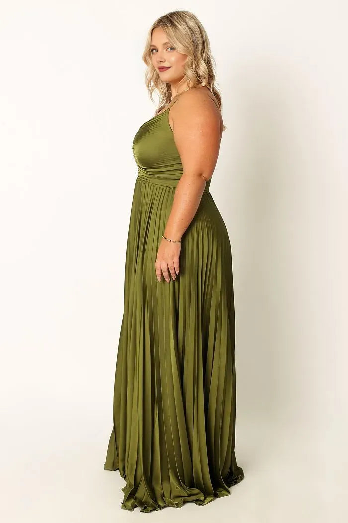 Modern A-Line Spaghetti Straps Sleeveless Pleated Satin Floor-Length Plus Size Prom Dress