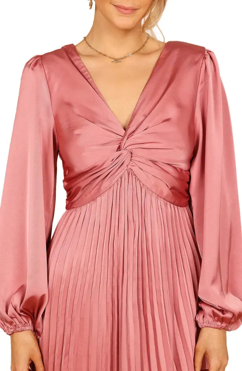 Modern A-Line V Neck Long Sleeve Satin Tea-Length Prom Dress