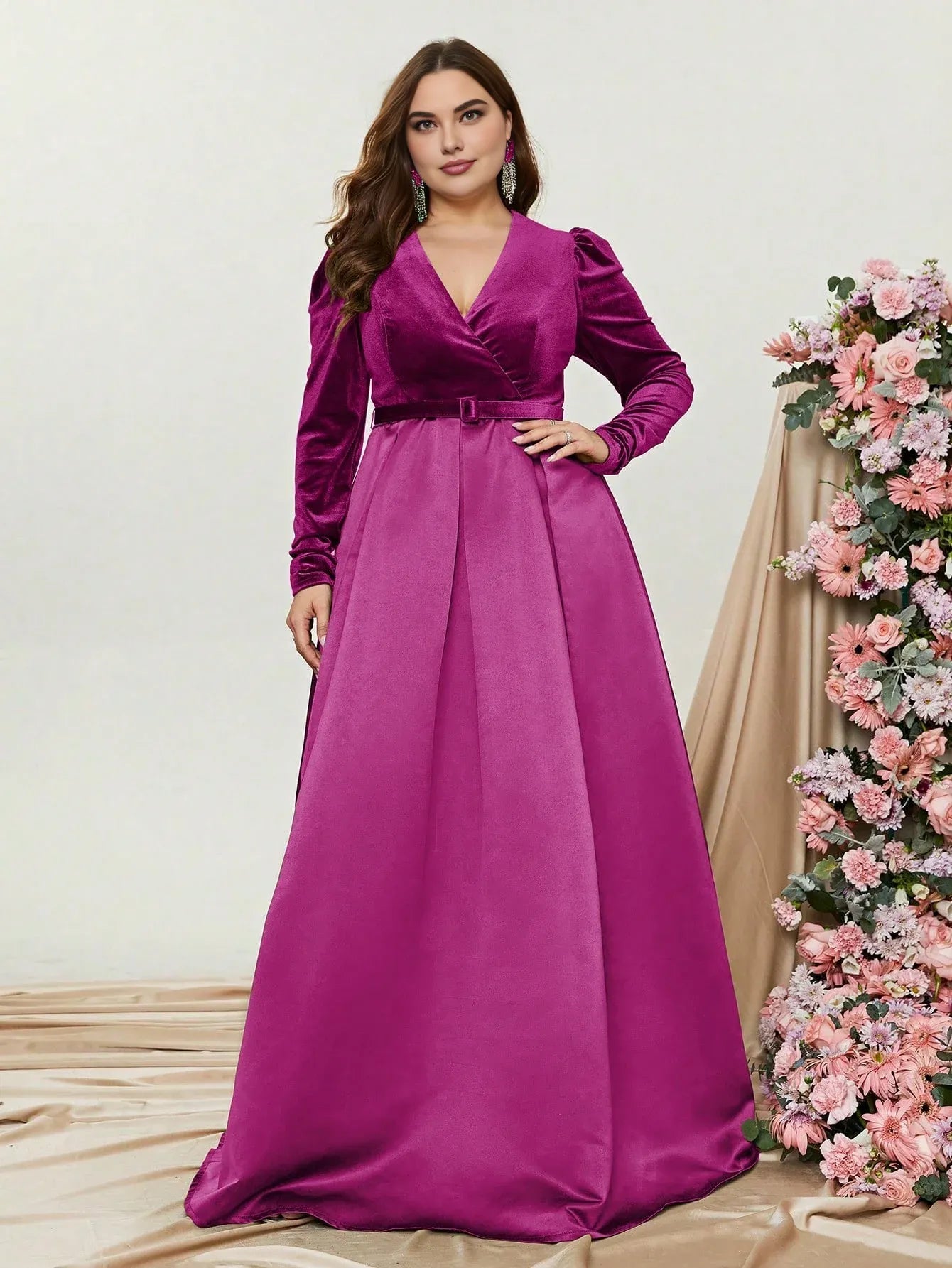 Modern A-Line V Neck Long Sleeve Zipper Up Floor-Length Prom Dress