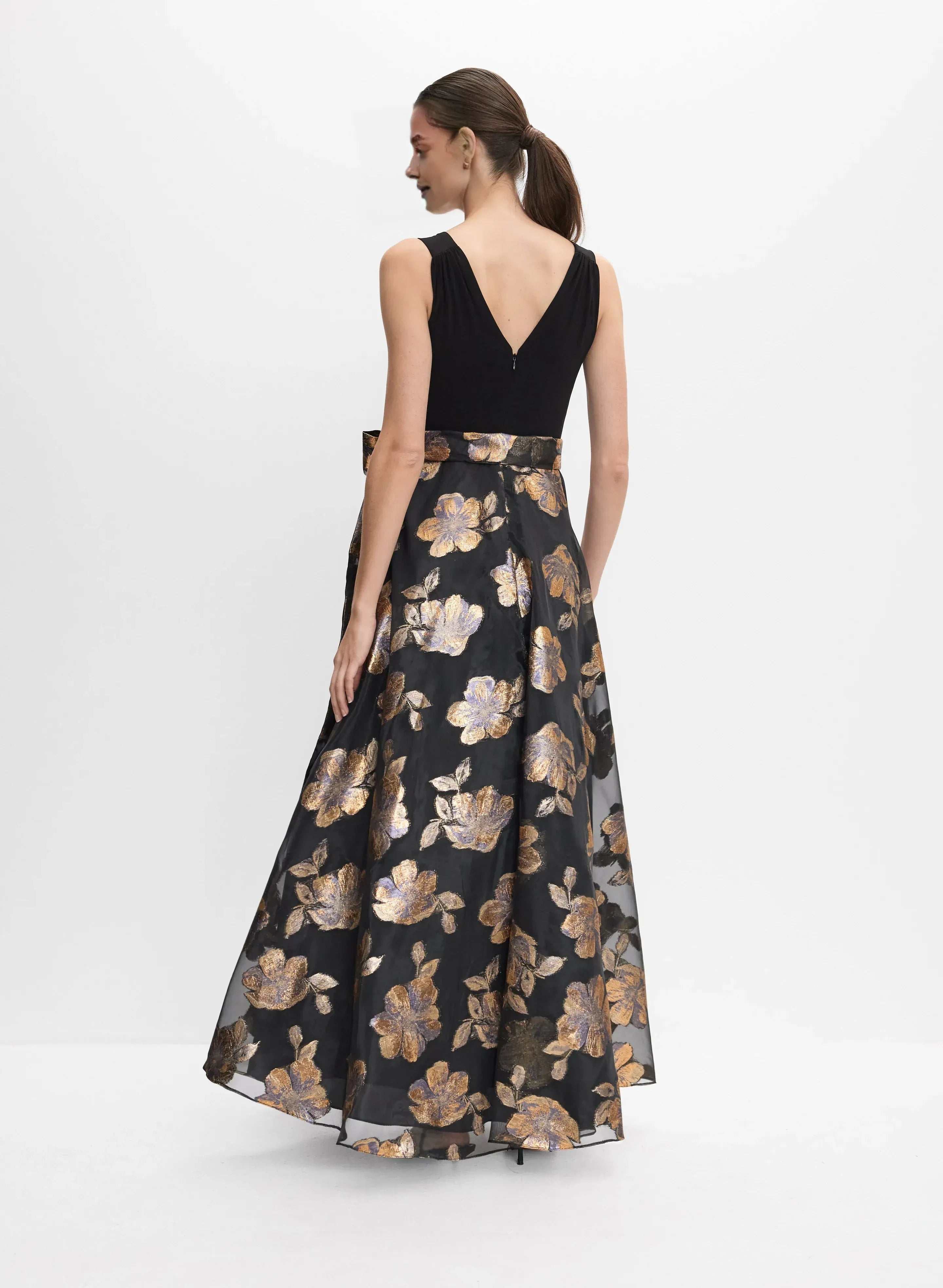 Modern A-Line V Neck Sleeveless V Back Floor-Length Prom Dress