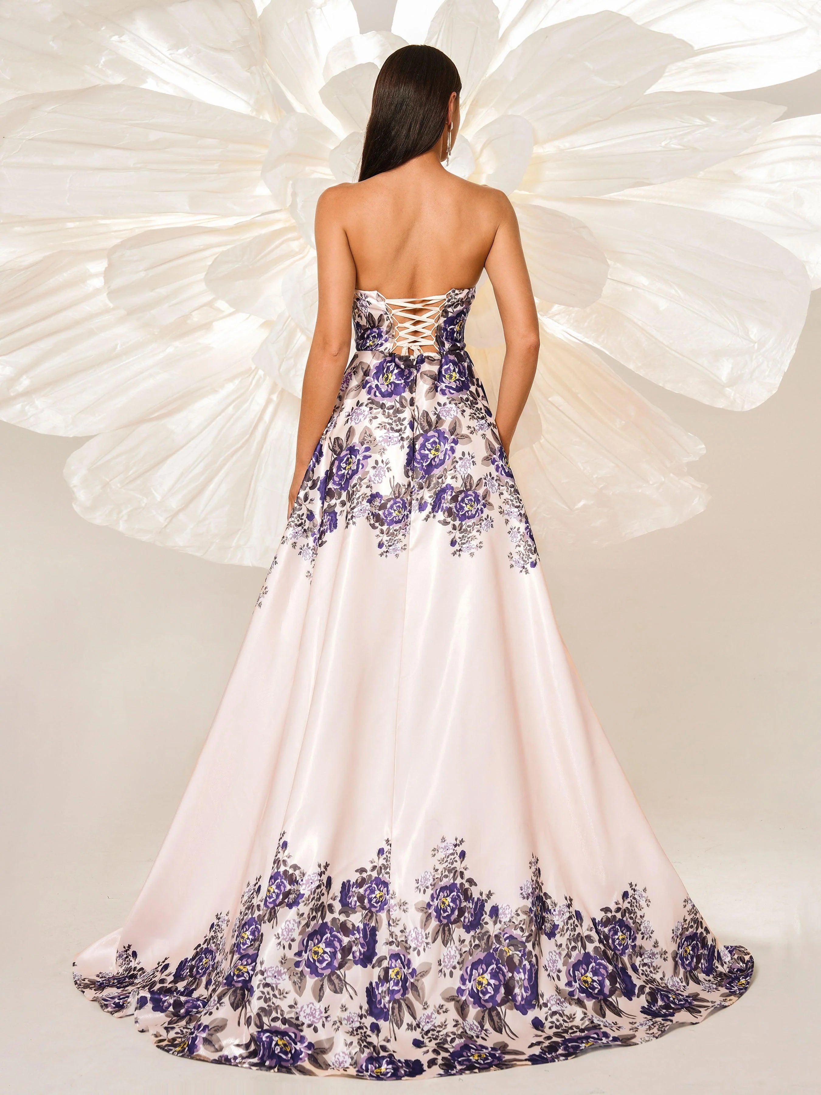 Modern A-line Sweetheart Neck Sleeveless Lace Up Sweep/Brush Train Prom Dress