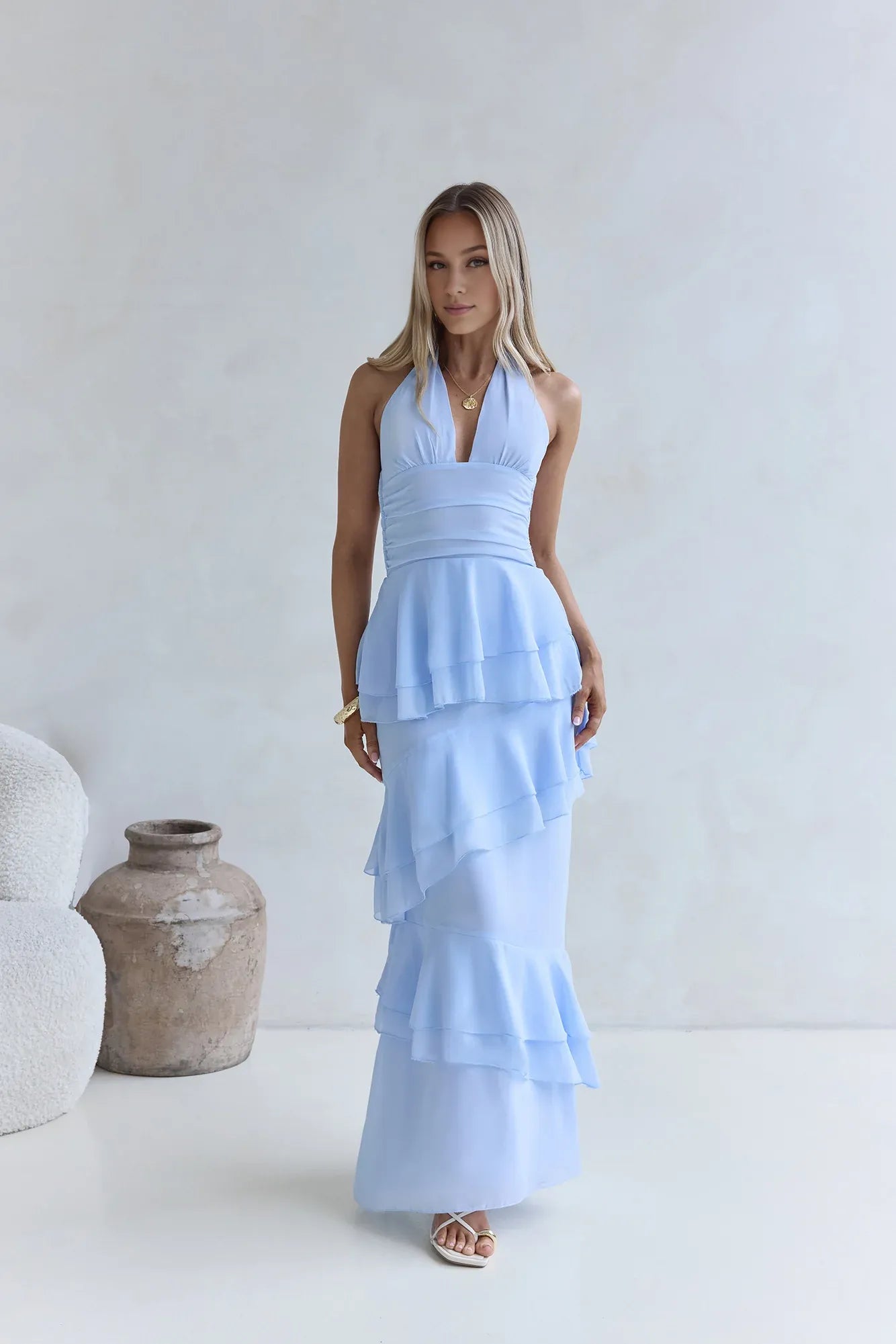 Modern Fitted Halter Neck Sleeveless Backless Floor-Length Cocktail Dress