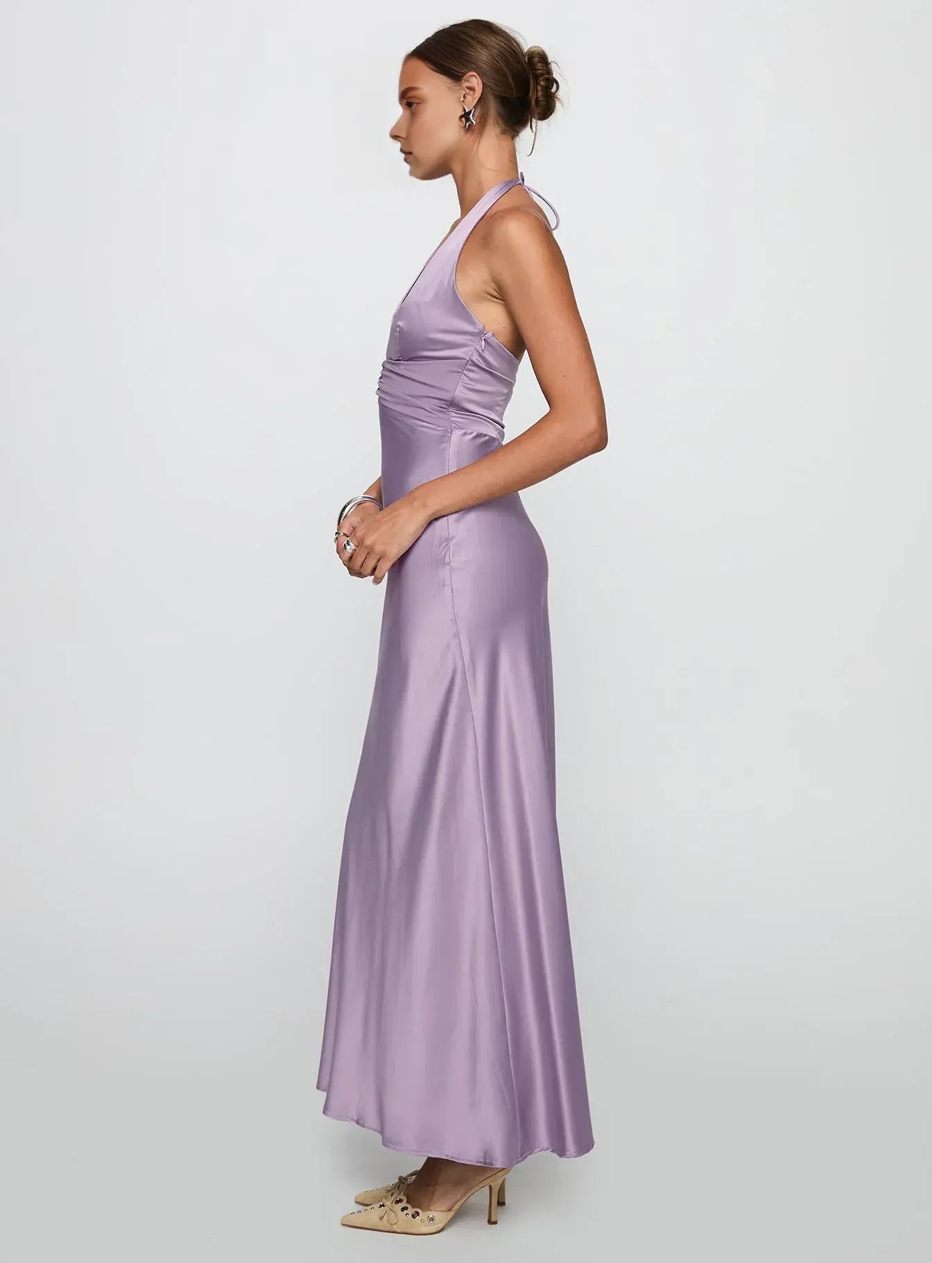 Modern Mermaid/Trumpet Halter V Neck Sleeveless Backless Floor-Length Prom Dress