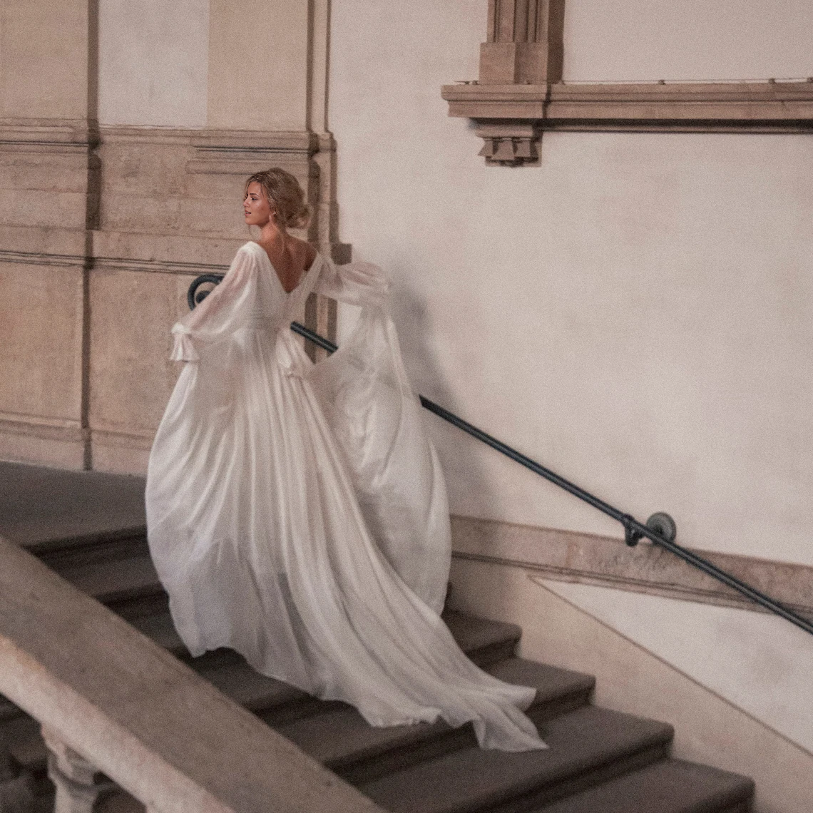 Modern Wedding Dress Minimalist Chiffon Modest Wedding Dress Long Sleeves Square Neck Pleated Floor Length Bride Dress