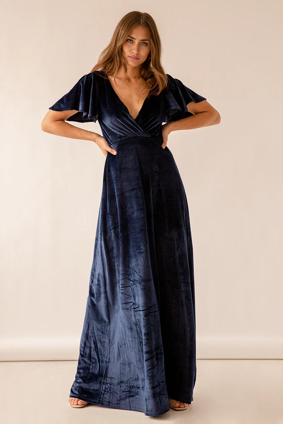 Vestidos formales de Weitese para mujer: vestido largo de terciopelo azul marino con mangas onduladas, ¡absolutamente sorprendente! En tiendas de vestidos de fiesta. 