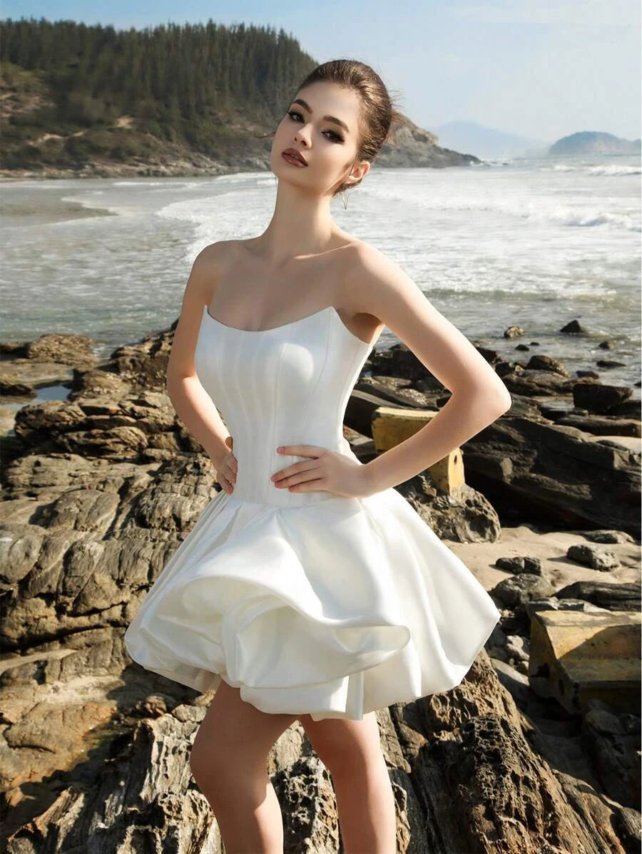 New Chic A-Line Strapless Corset Satin White Mini Homecoming Dress With Bubble Hem