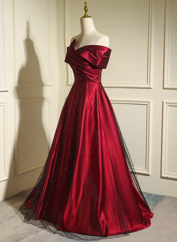 Robe de bal trapèze à épaules dénudées et décolleté en cœur