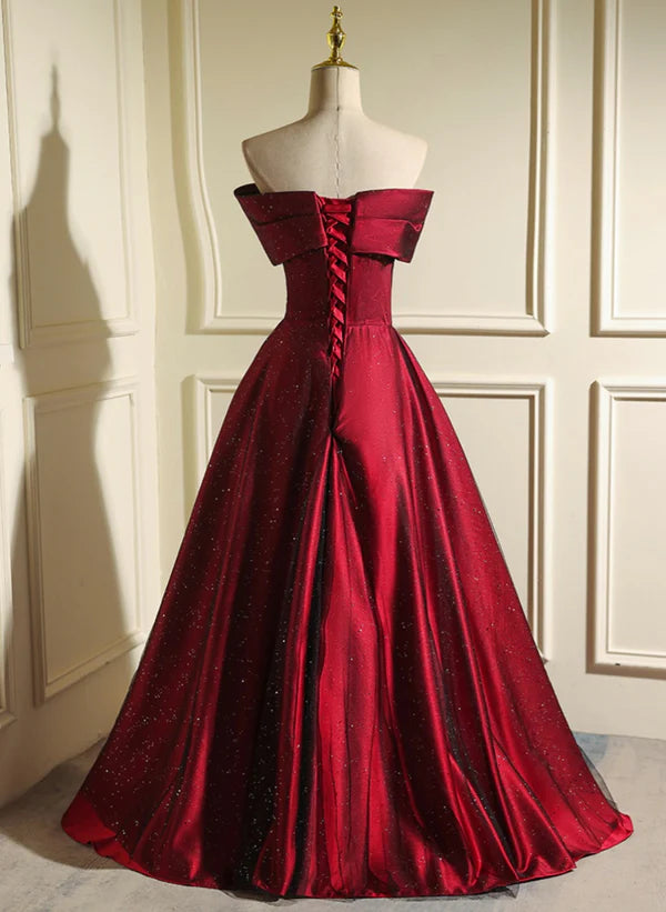 Robe de bal trapèze à épaules dénudées et décolleté en cœur