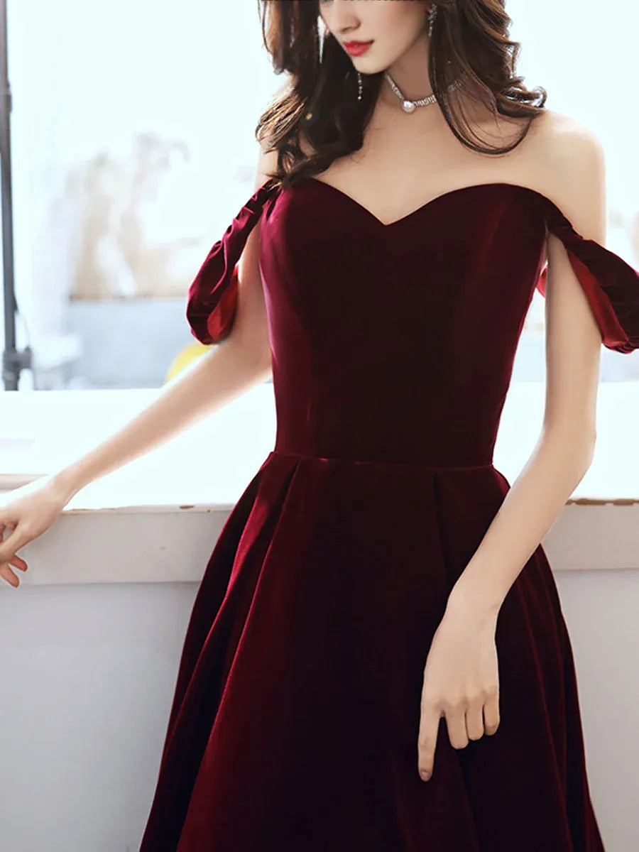 Vestidos de fiesta de terciopelo con escote en V, corte A y hombros descubiertos, hasta la rodilla 