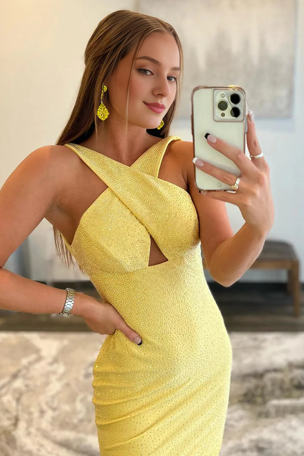 Vestido de fiesta de sirena con cuello halter, espalda descubierta y hombros descubiertos con cola 