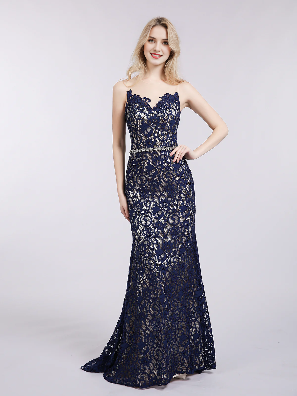 Robe de soirée sirène en dentelle, épaules dénudées, dos nu, avec col illusion - Bleu marine foncé