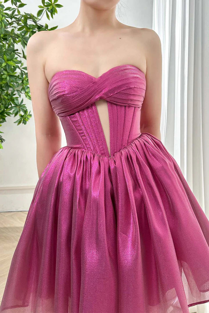 Robe de soirée corset à épaules dénudées et décolleté en cœur avec trou de serrure 