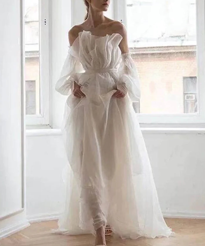 Vestido de fiesta largo blanco de corte A con hombros descubiertos y mangas 