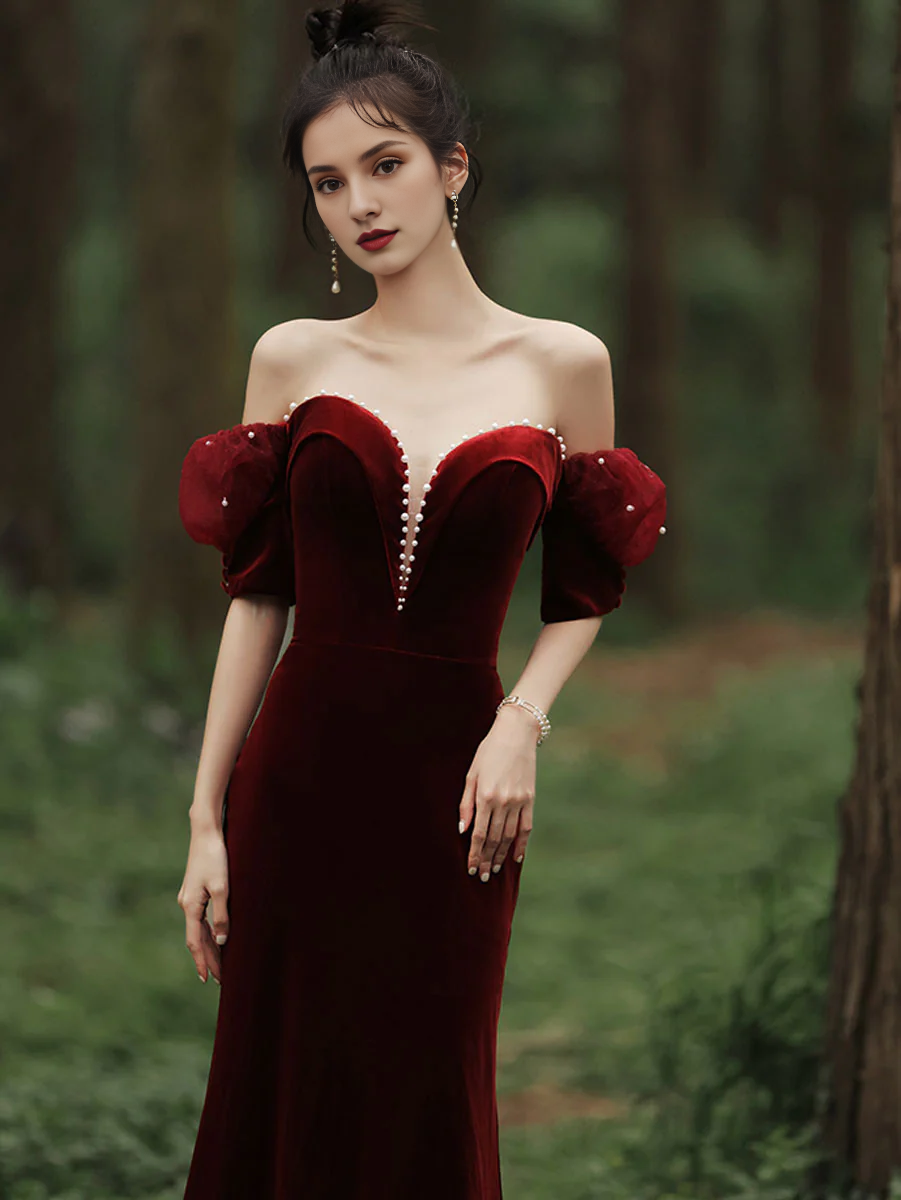 Off-the-Shoulder Floor Length Sweetheart Neck Mermaid Velvet Prom Dress