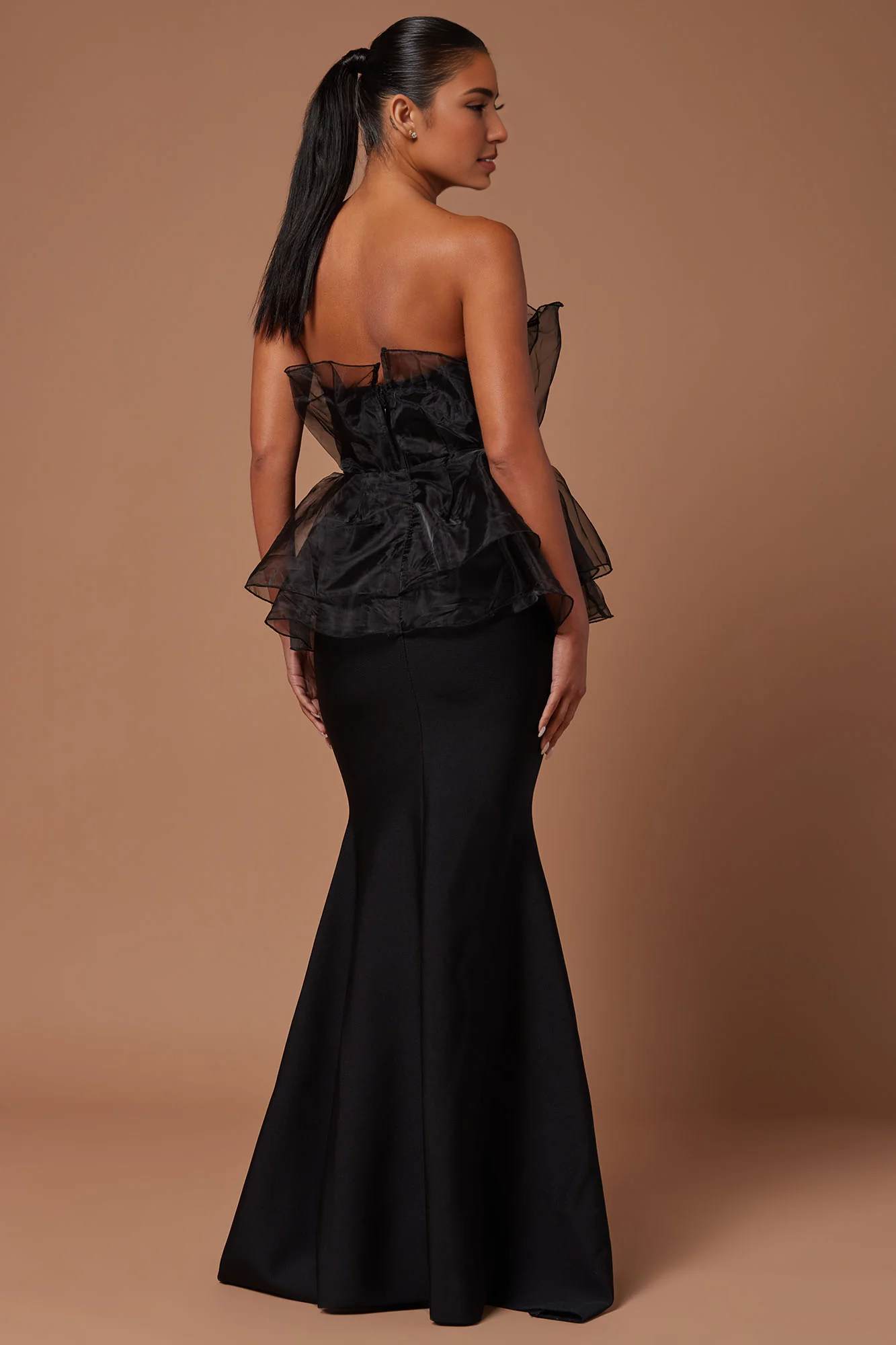 Off-the-Shoulder Long Sleeveless Black Prom Dress Party Dress With Floor Length Plus Size