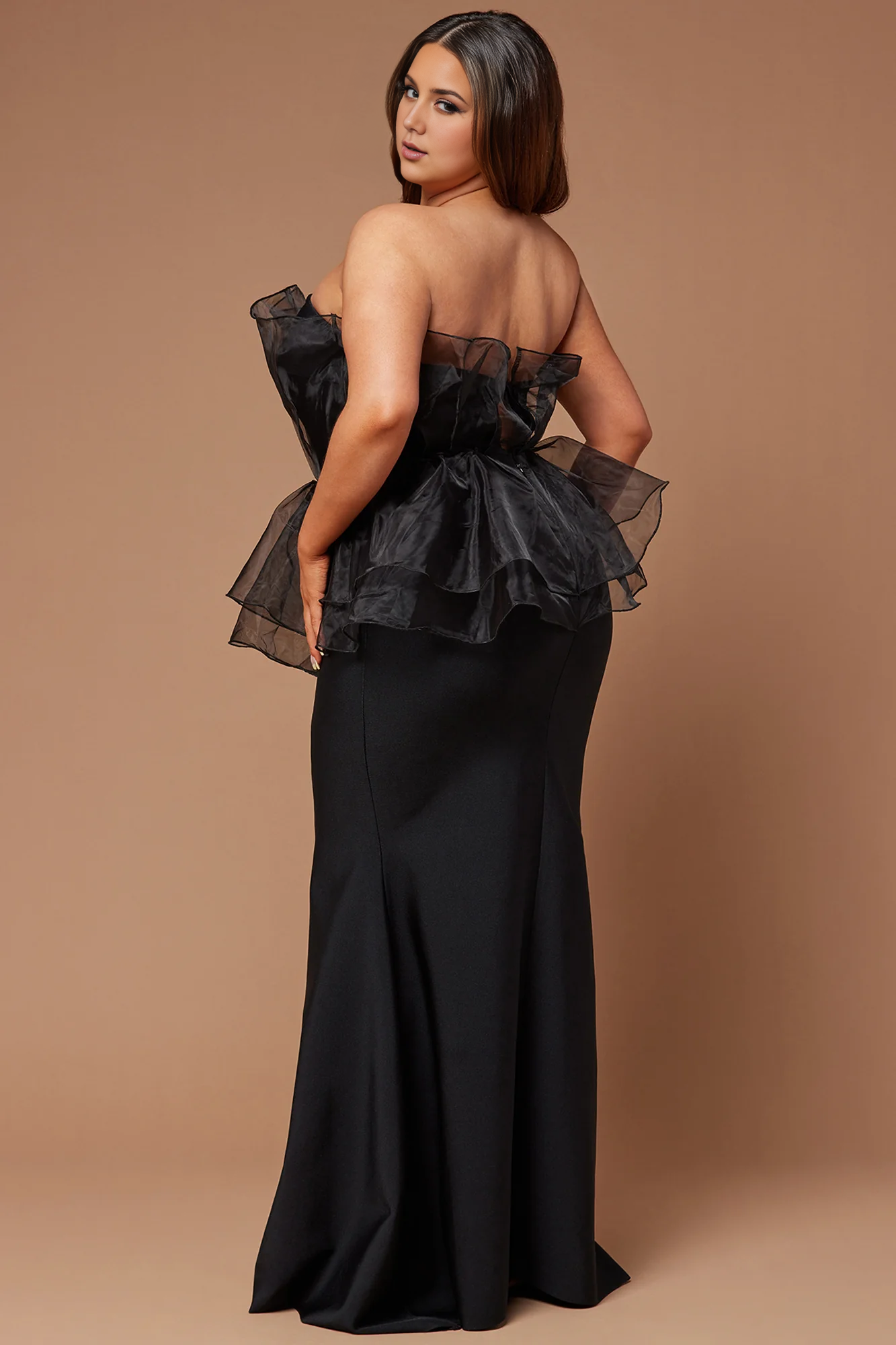 Robe de bal longue noire sans manches, épaules dénudées, longueur au sol, grande taille 