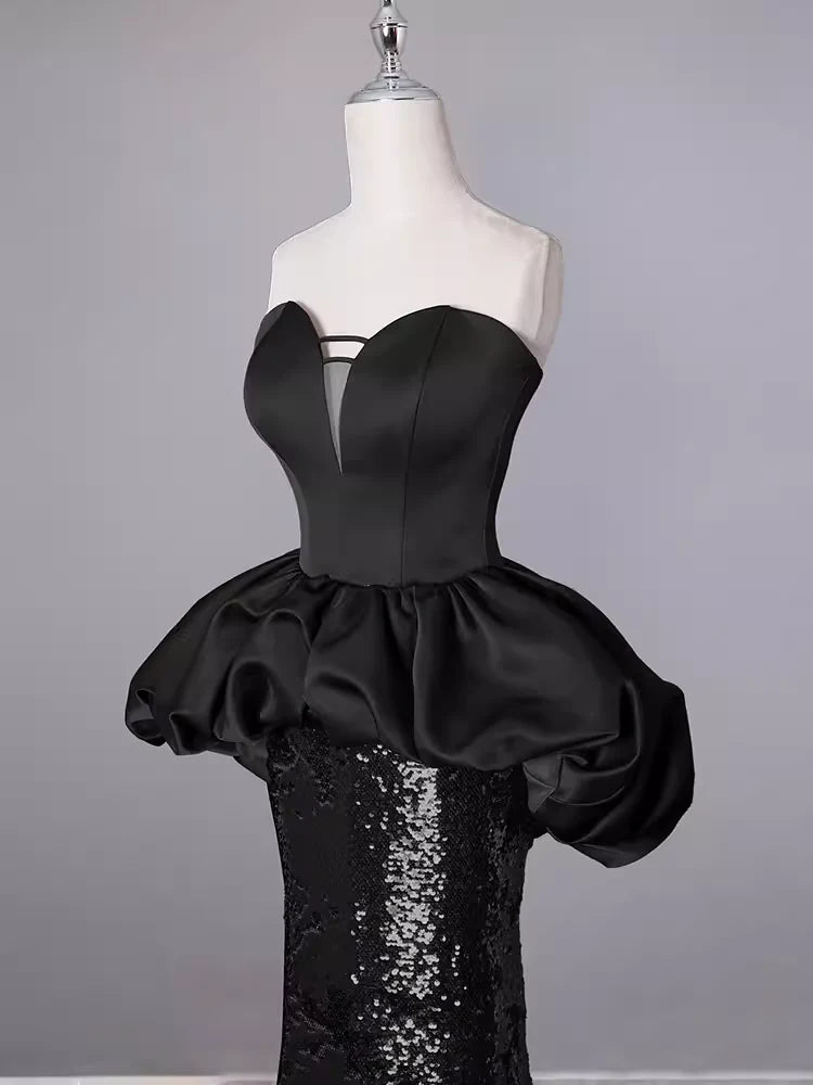 Vestidos de fiesta largos negros con lentejuelas y escote corazón y sirena con hombros descubiertos 