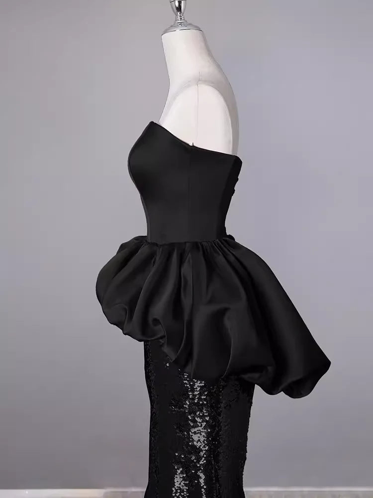 Vestidos de fiesta largos negros con lentejuelas y escote corazón y sirena con hombros descubiertos 