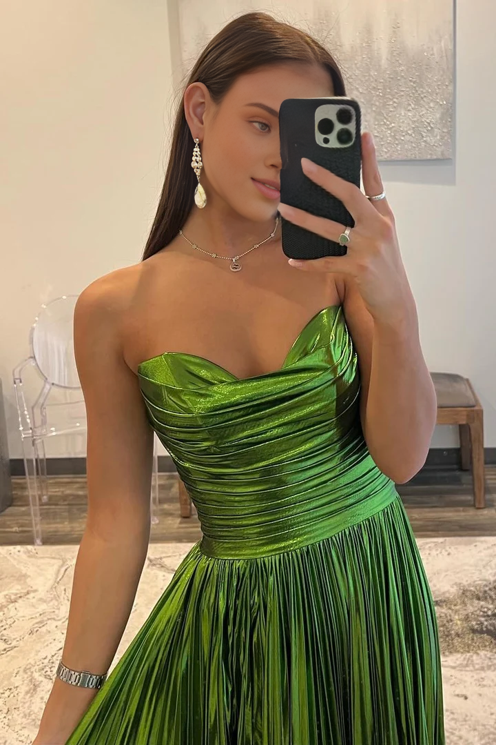 Off-the-Shoulder Metallic Strapless Sleeveless Pleated Gown Prom Dress