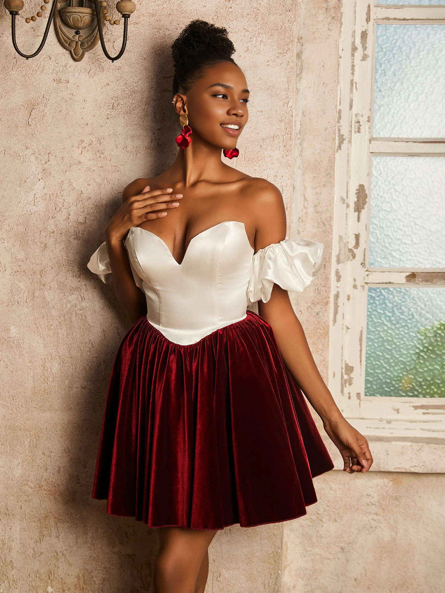 Off-the-Shoulder Sweetheart Short Homecoming Dress with Detachable Sleeves