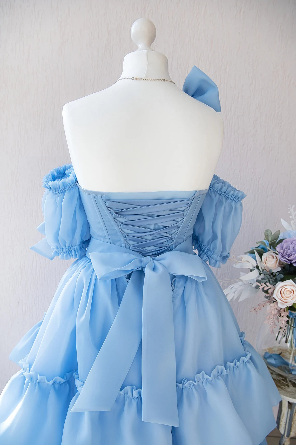 Robe de bal trapèze à épaules dénudées, longueur au sol, manches courtes, volants étagés, décolleté en cœur 