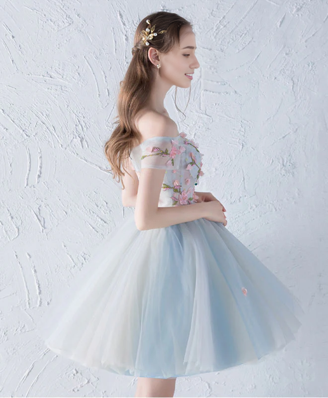 Robe de soirée en tulle et dentelle à épaules dénudées 
