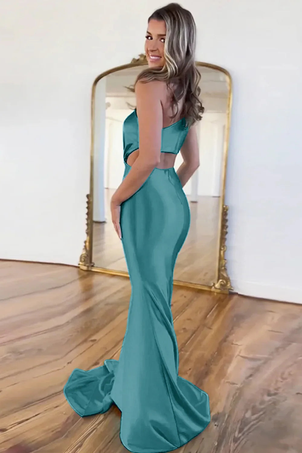 Vestido de fiesta de sirena con un solo hombro y aberturas