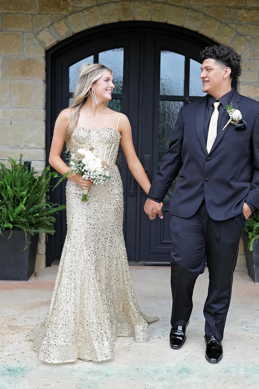 Vestido de fiesta largo con cuentas y tirantes finos de sirena azul claro brillante de Weitese