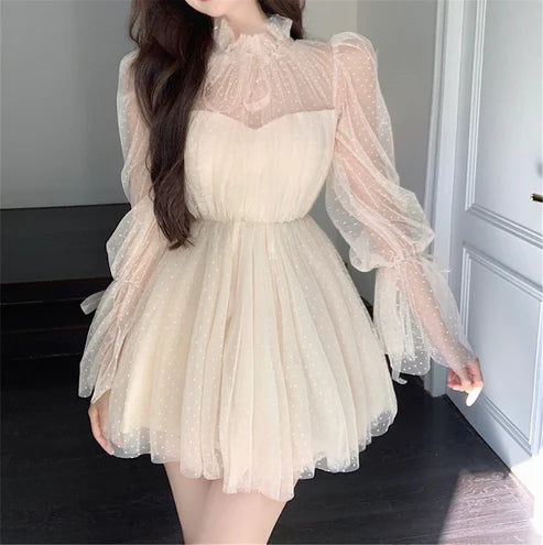 Robe de soirée trapèze à col haut et manches longues