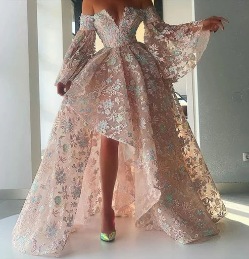 Robe de soirée trapèze à épaules dénudées et manches longues