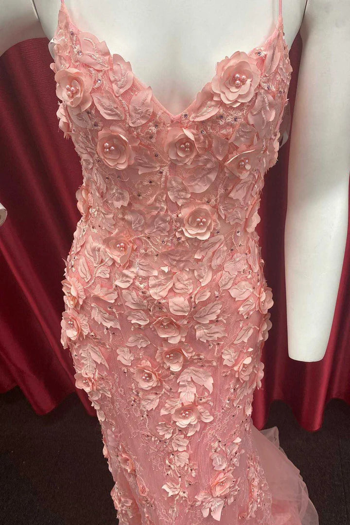 Vestido de fiesta largo de sirena de tul con tirantes finos y apliques florales rosas 