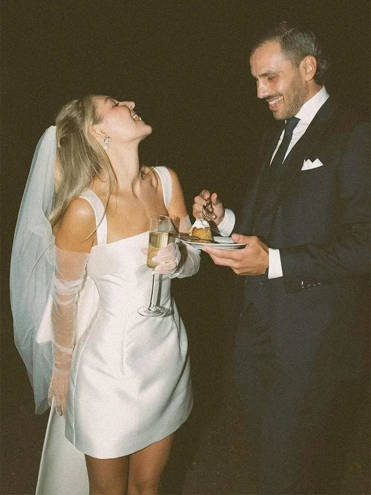 Pretty A-Line Square Neck Sleeveless Bow Back Satin Short-Mini Wedding Dress