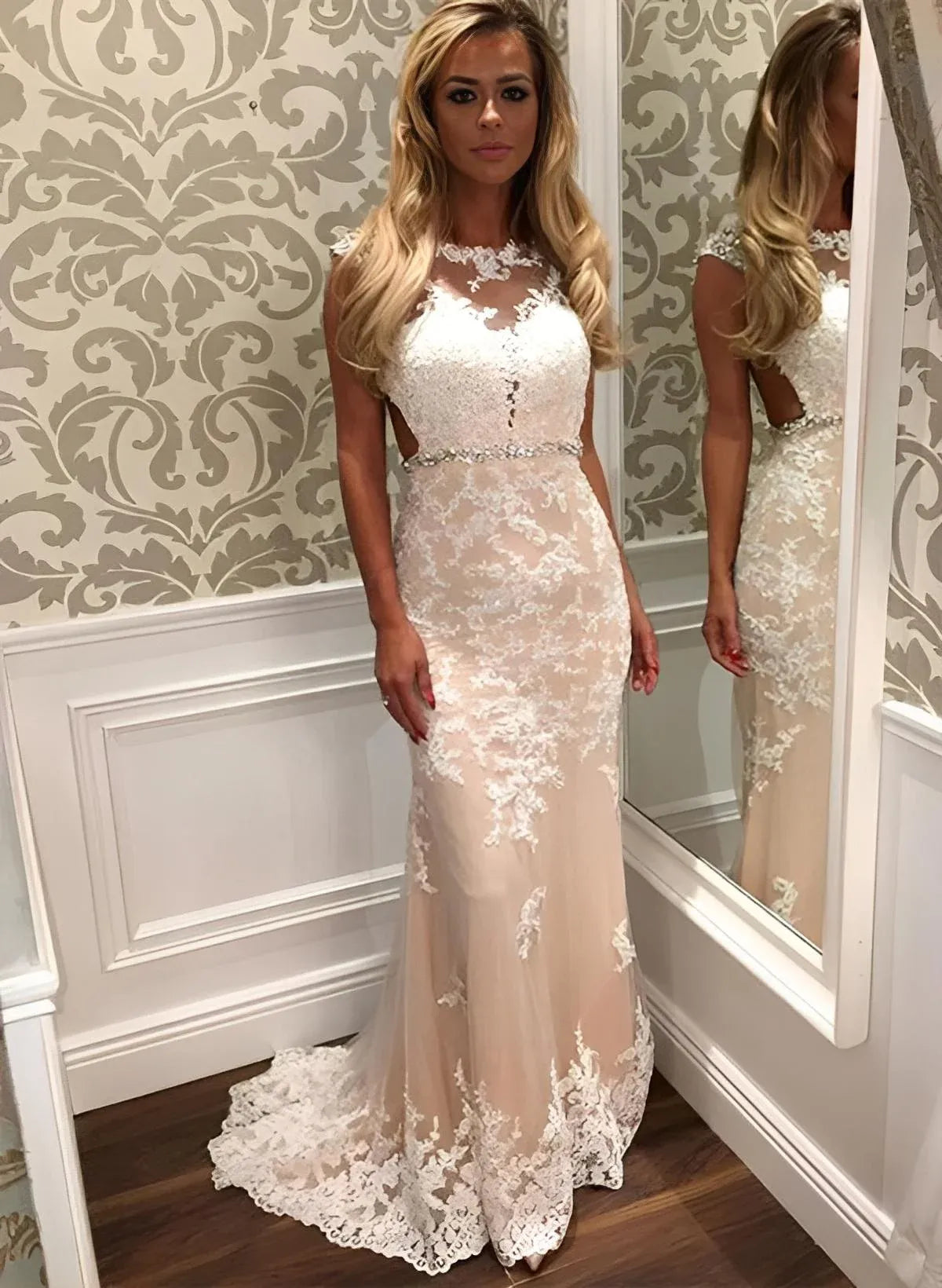 Pretty Scoop Neck Sleeveless Sheath Appliques Lace Sweep Train Wedding Dress