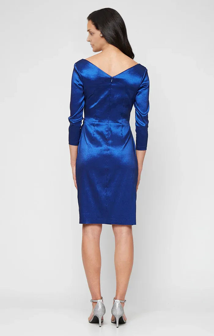 Pretty Sheath V Neck Long Sleeve Backless Knee-Length Mother of the Bride Dress