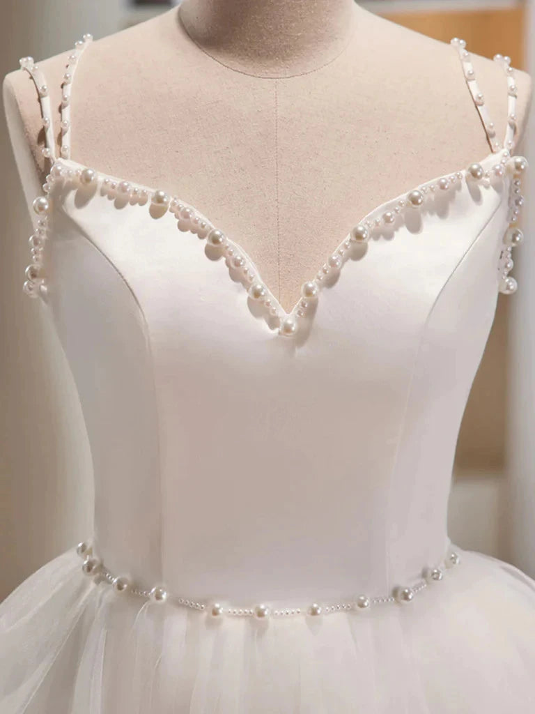 Pretty A-Line Sweetheart Dual Straps Pearl Tiered Tulle White Short Homecoming Dress