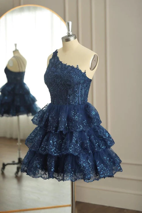 Robe de bal de fin d'année en tulle multicouche à une épaule avec appliques