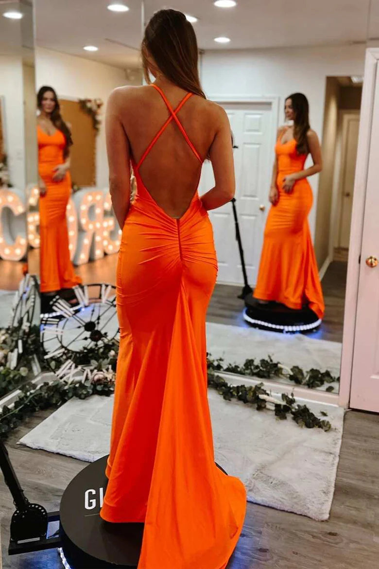 Vestido de fiesta sencillo de sirena con cuello halter y espalda descubierta
