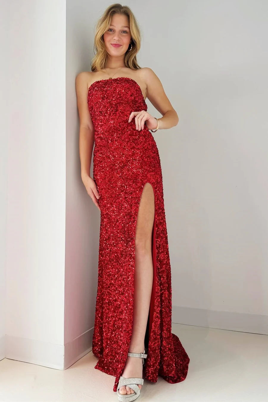 Vestido de fiesta de sirena sin tirantes, con lentejuelas y hombros descubiertos, espalda descubierta y abertura