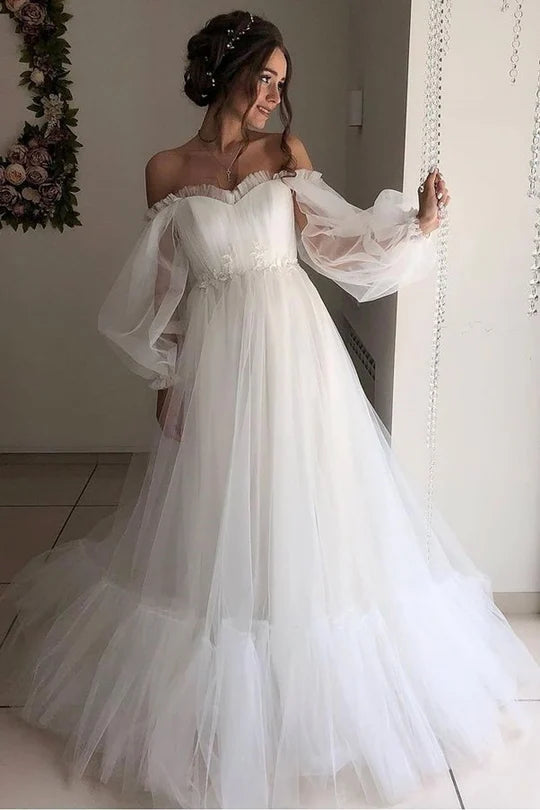 Robe de bal trapèze en tulle à volants, manches longues et épaules dénudées