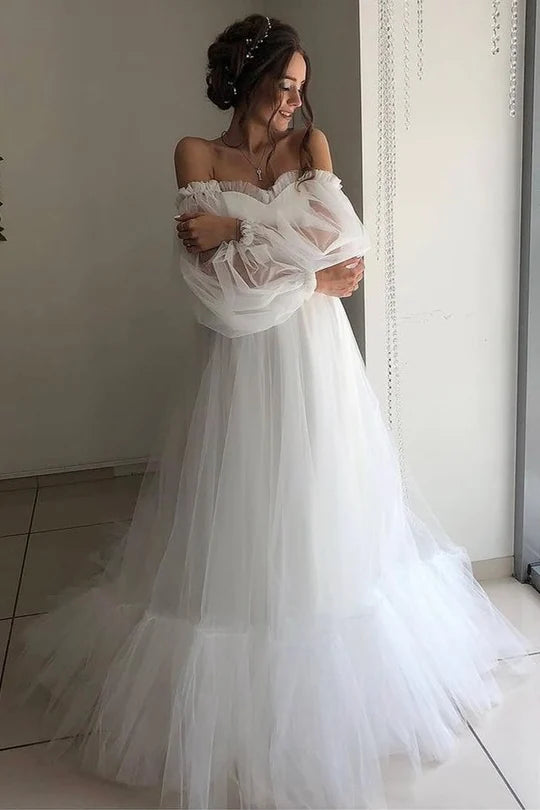Robe de bal trapèze en tulle à volants, manches longues et épaules dénudées