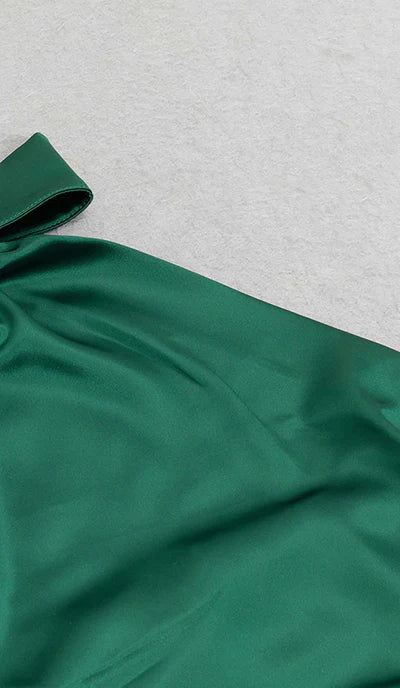 Vestido de fiesta de satén sin espalda