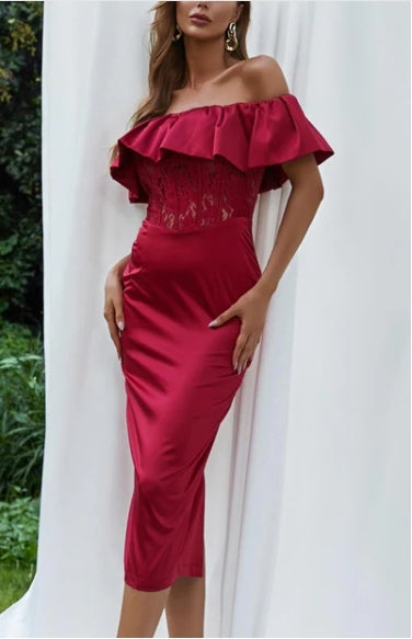 Sleeveless Off-the-Shoulder Lace Prom Dress With Back Slit