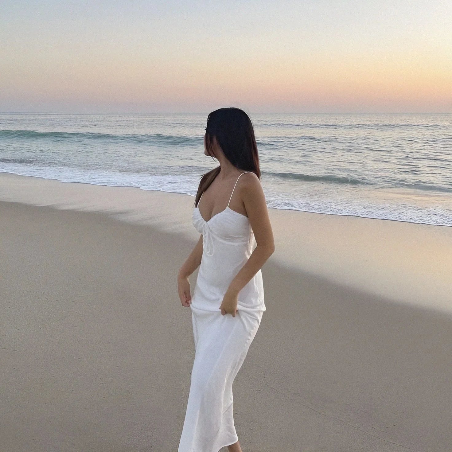 Vestido de fiesta de sirena con tirantes finos y corte A