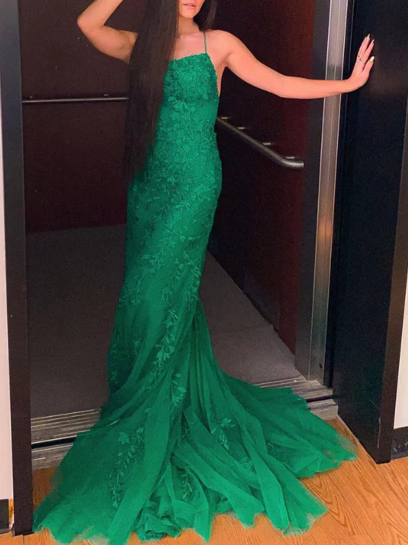 Vestido formal de fiesta de sirena con tirantes finos, encaje y espalda descubierta