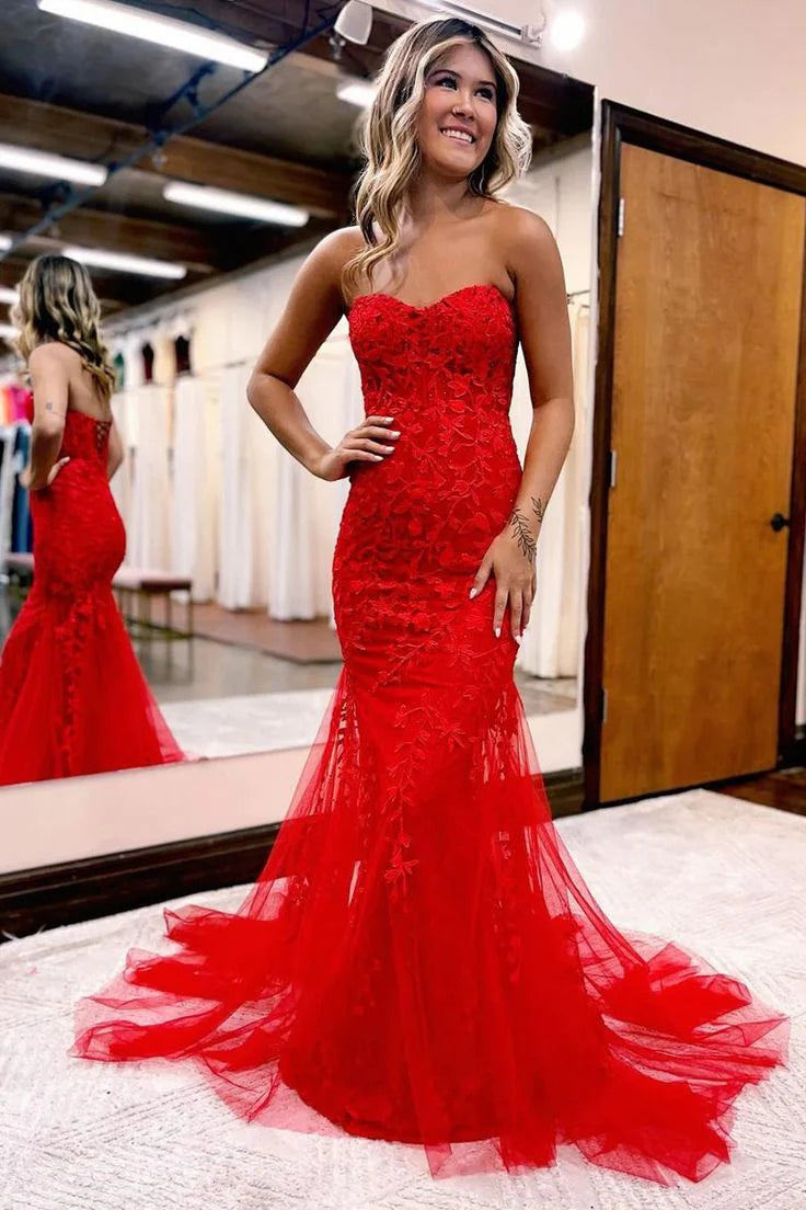Vestido de fiesta largo de encaje con escote corazón y sirena sin tirantes
