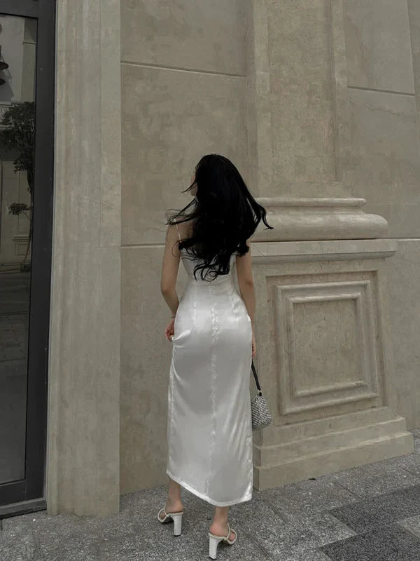 Robe de soirée élégante à bretelles spaghetti et fente