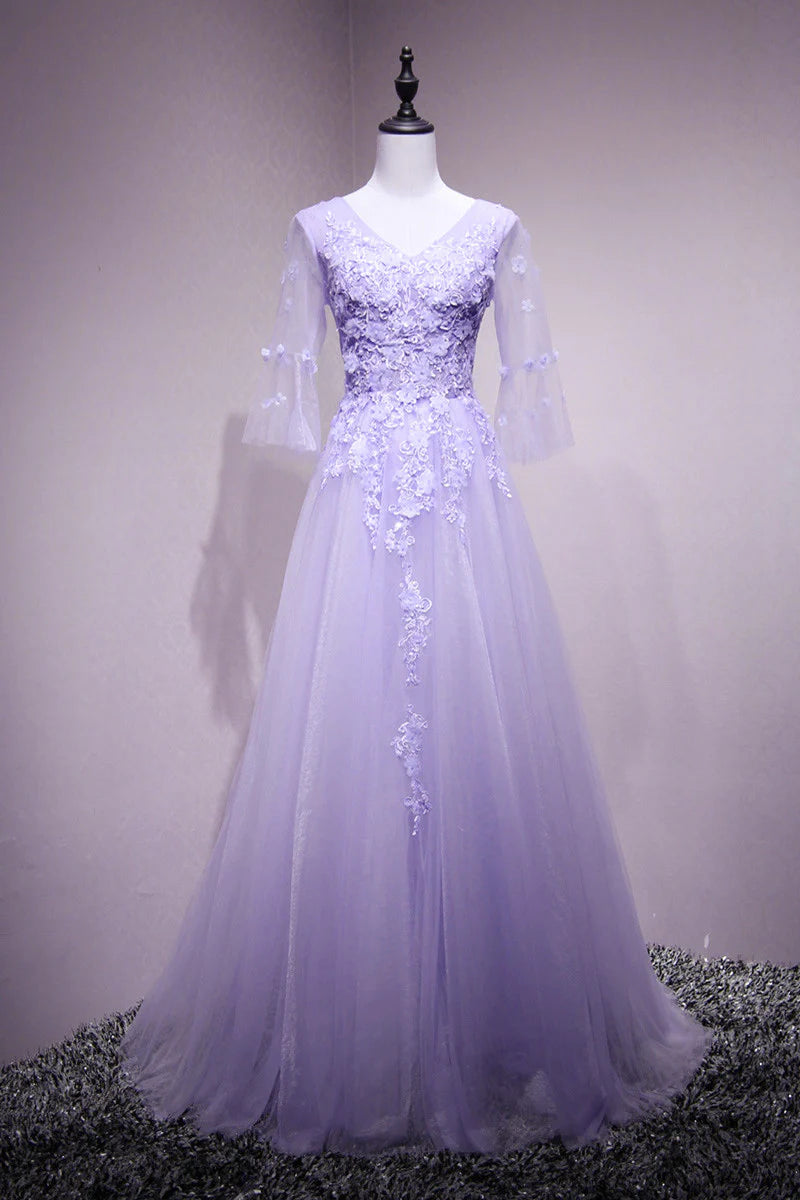 Robe trapèze longue en tulle et dentelle fleurie à manches courtes