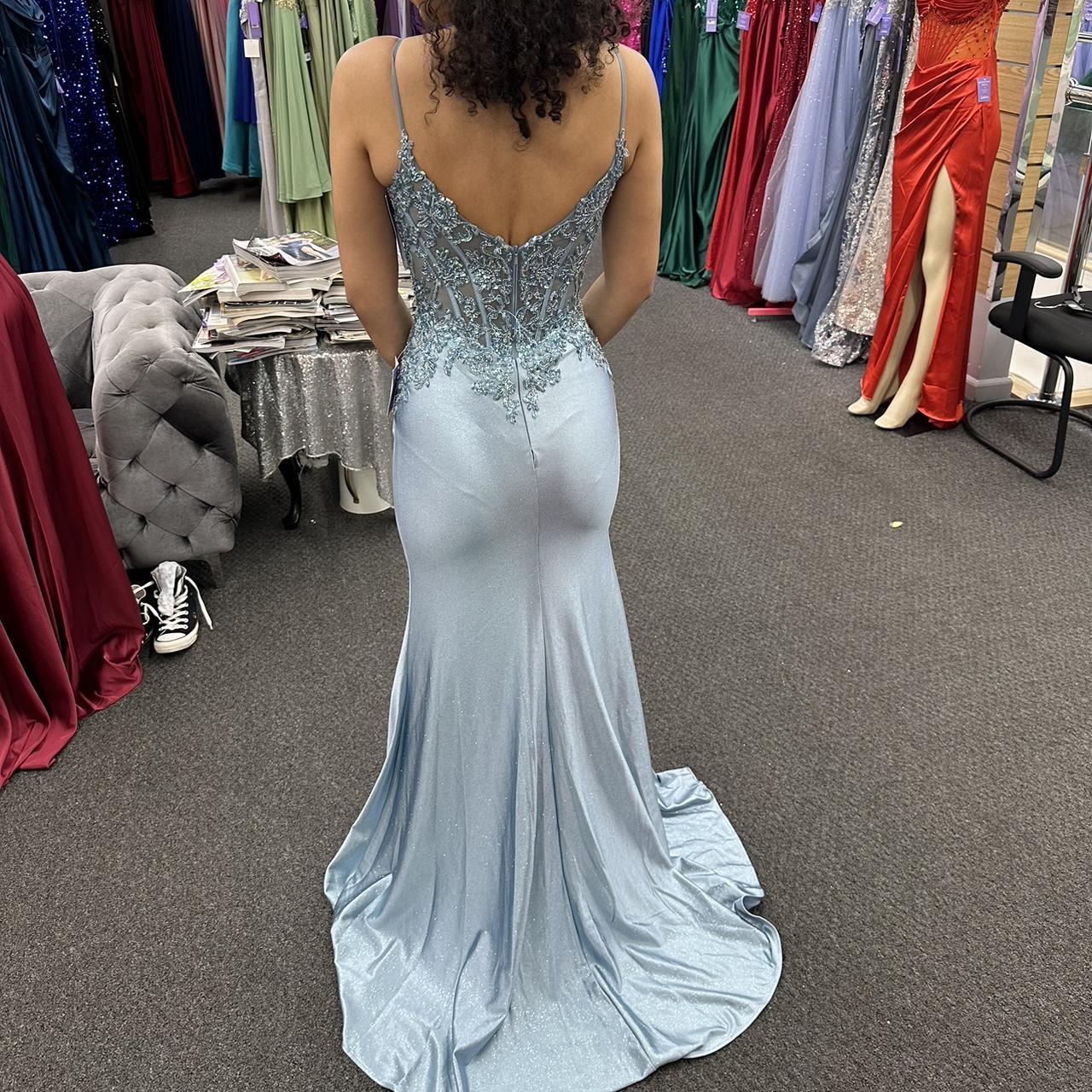 Vestido de fiesta de sirena con escote en V, tirantes finos y largo hasta el suelo con apliques