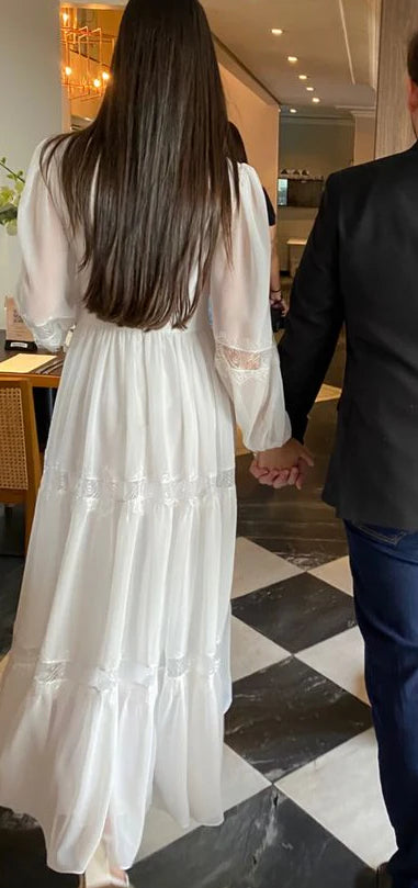 Robe de bal trapèze à manches longues et col profond, style conte de fées